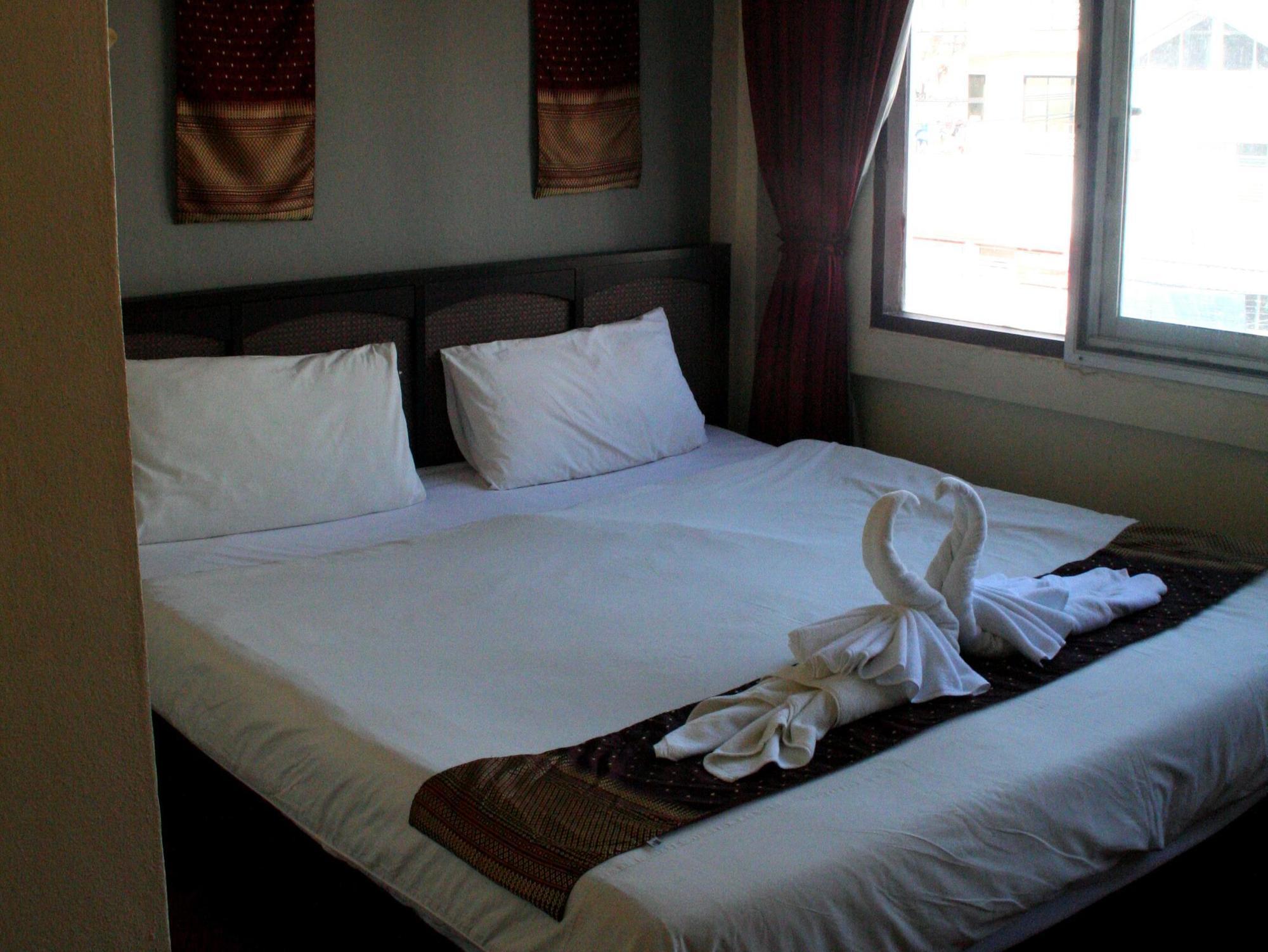 2Gether Guesthouse Karon Exterior foto